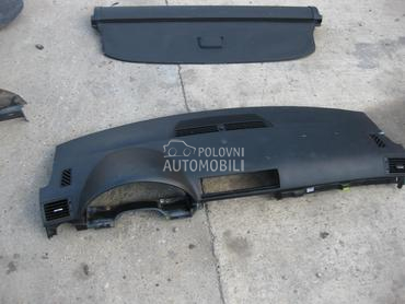 Unutrasnja instrument  tabla za Audi A4 od 2001. do 2005. god.