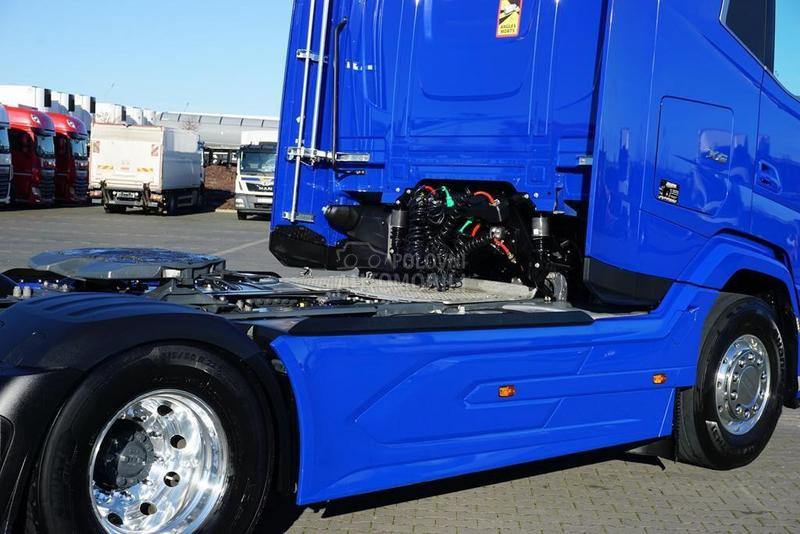 DAF XG tegljač DOM1715