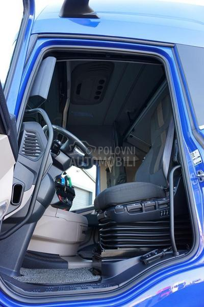 DAF XG tegljač DOM1715