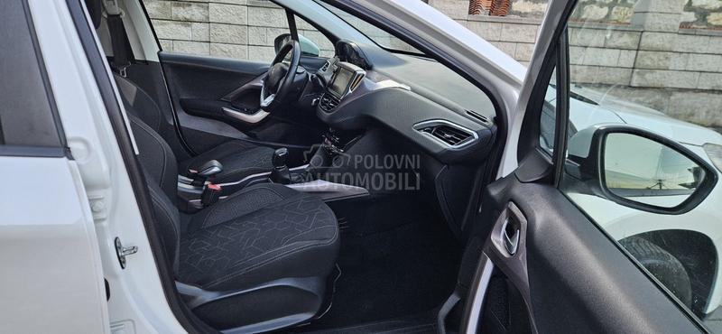 Peugeot 2008 1.2 ALLURE NOV NOV