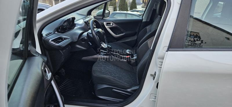 Peugeot 2008 1.2 ALLURE NOV NOV