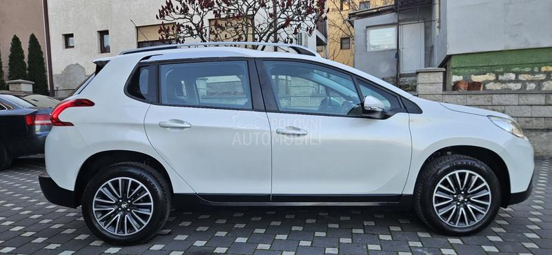 Peugeot 2008 1.2 ALLURE NOV NOV