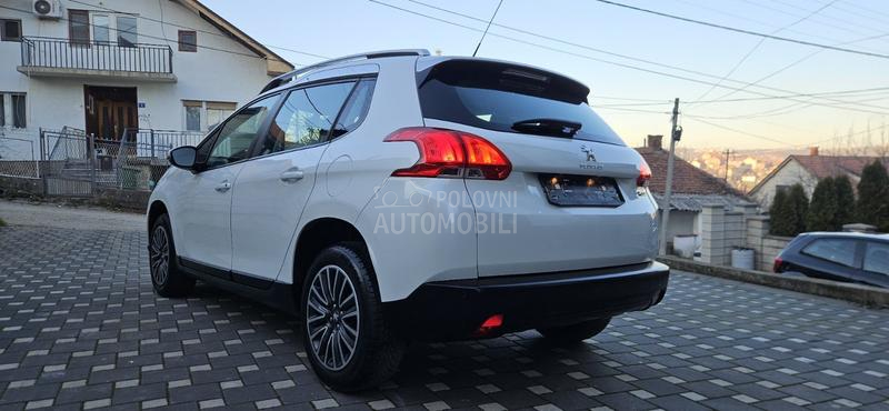 Peugeot 2008 1.2 ALLURE NOV NOV