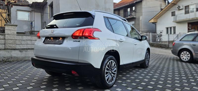 Peugeot 2008 1.2 ALLURE NOV NOV