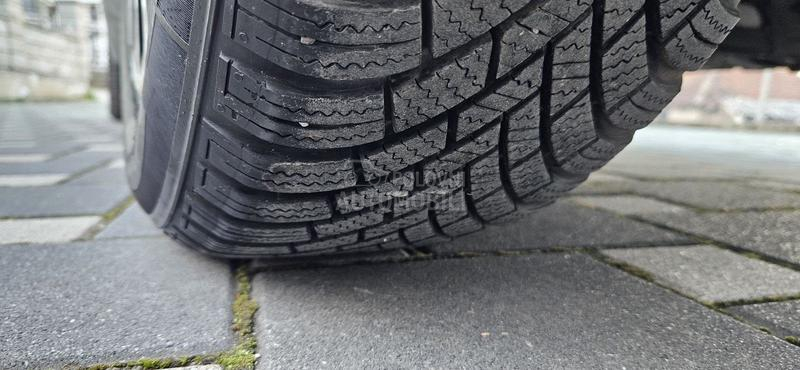 Peugeot 2008 1.2 ALLURE NOV NOV