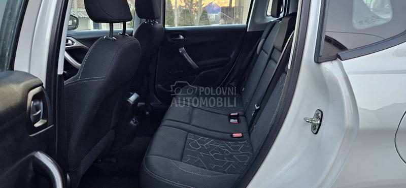 Peugeot 2008 1.2 ALLURE NOV NOV