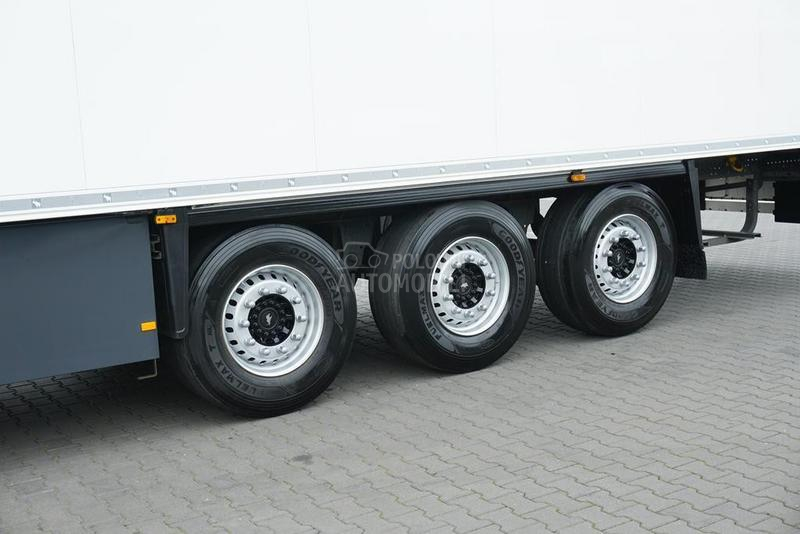 Schmitz Cargobull DOM1722