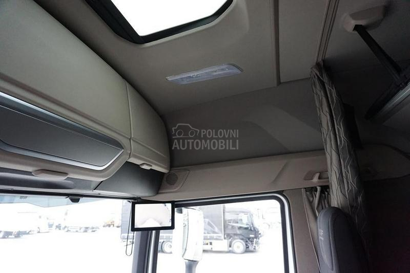 DAF ADR tegljač DOM1728