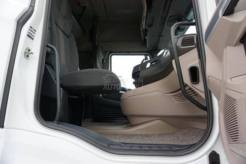 DAF ADR tegljač DOM1728