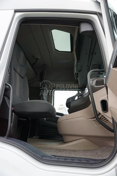 DAF ADR tegljač DOM1728