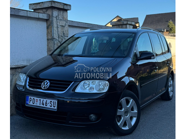 Volkswagen Touran 1.6 FSI 7 Sedista
