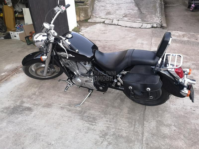 Honda vt 1100 shadow sabre