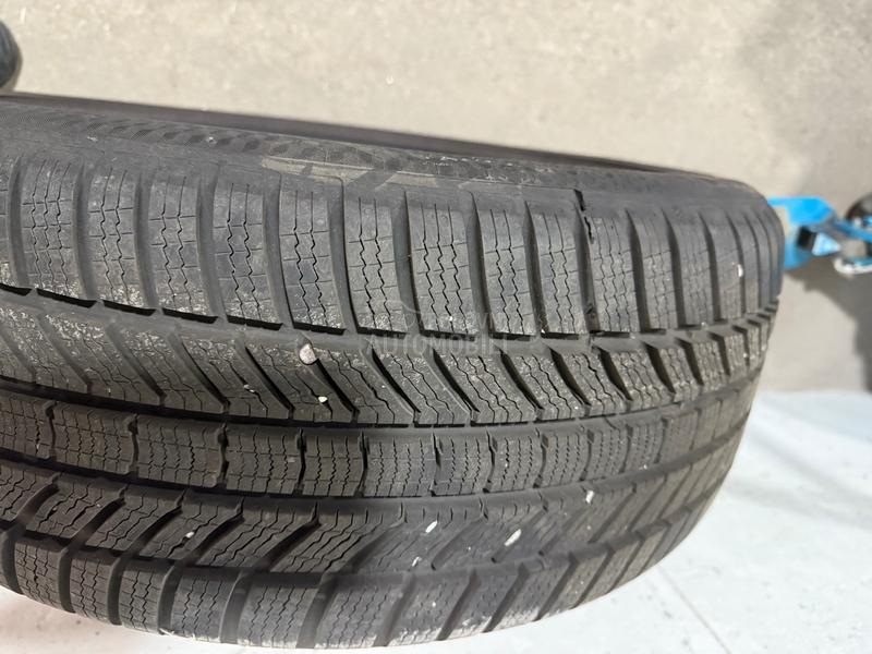 Continental 235/45 R18 Zimska