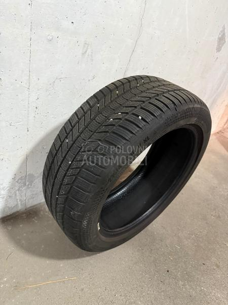 Continental 235/45 R18 Zimska