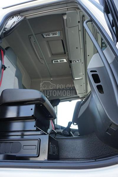 Renault C 520 tegljač DOM1732