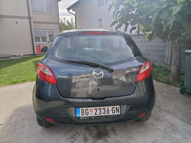 Mazda 2 