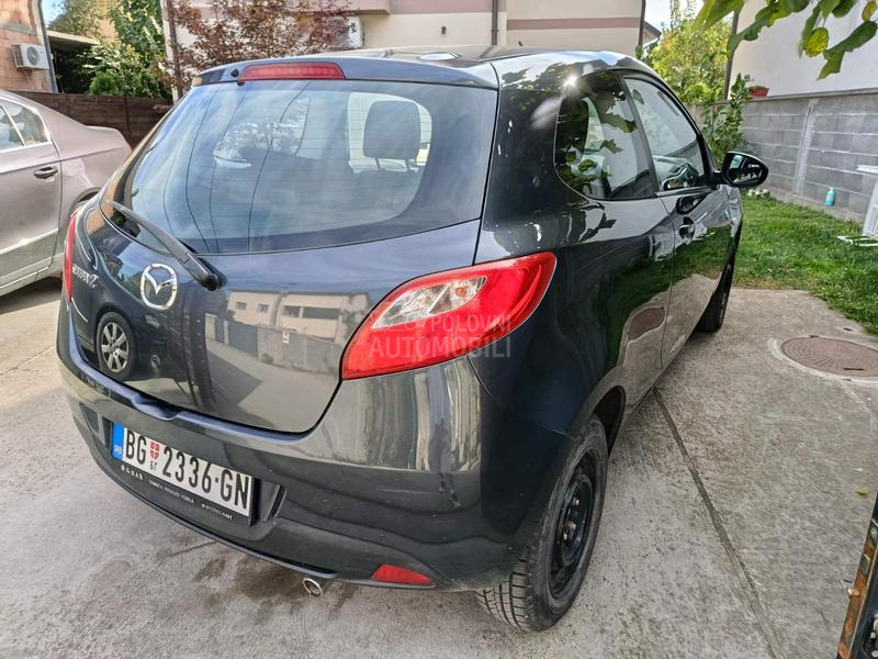 Mazda 2 
