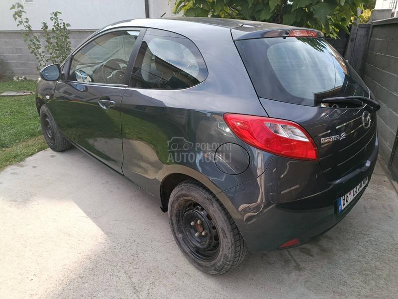 Mazda 2 