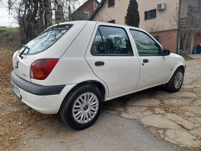Ford Fiesta 1.3 B