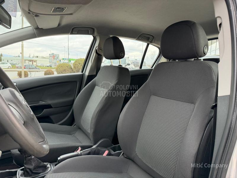 Opel Corsa D 