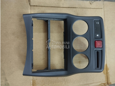 centralna plastika konzola za Citroen C3 Picasso od 2007. do 2016. god.