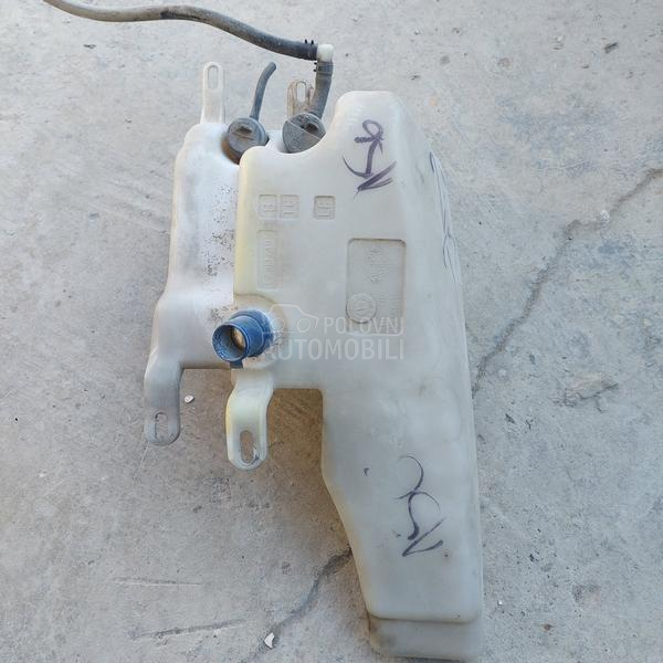 Boca za vetrob stakla sa prsk.