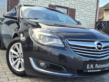 Opel Insignia // N A V - LED //