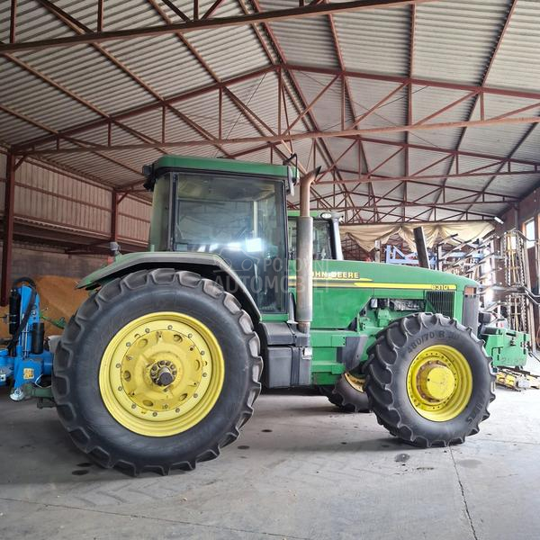 John Deere 8310