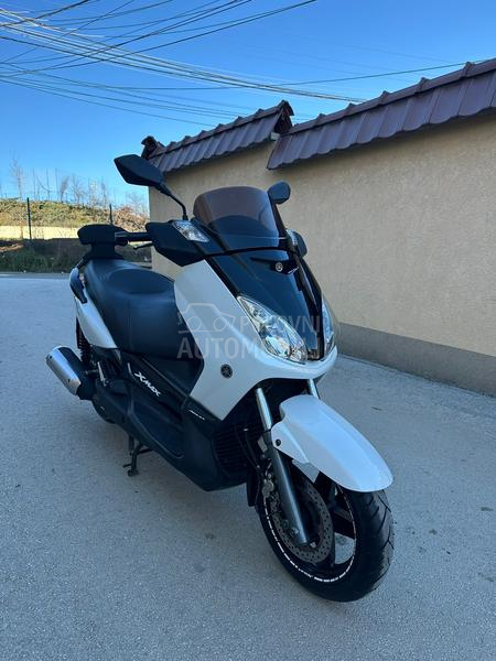 Yamaha X MAX