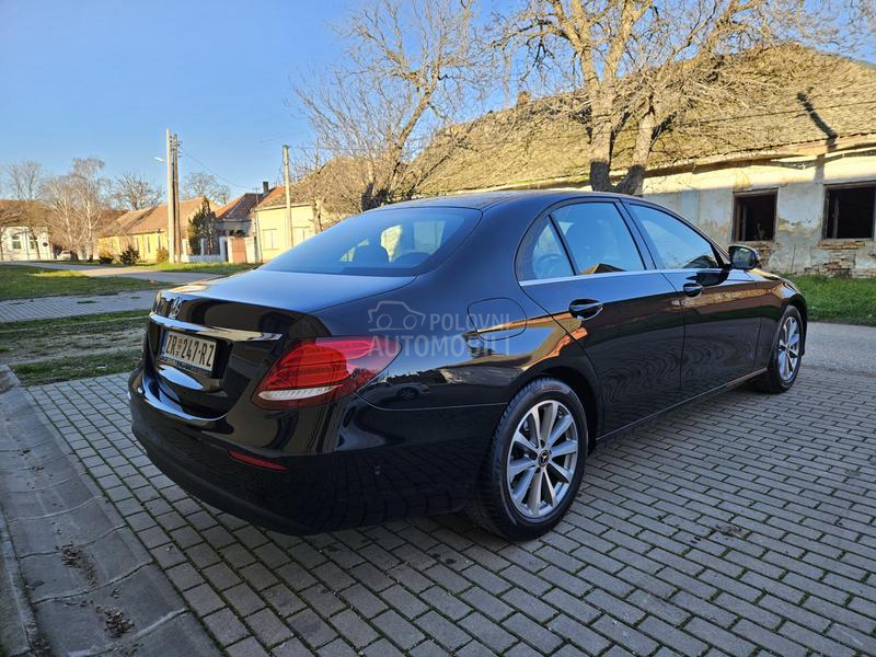 Mercedes Benz E 200 