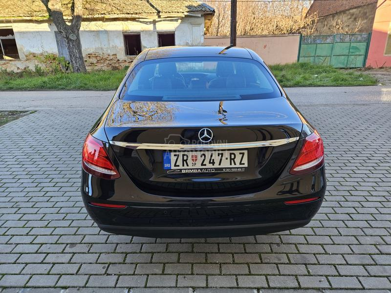 Mercedes Benz E 200 
