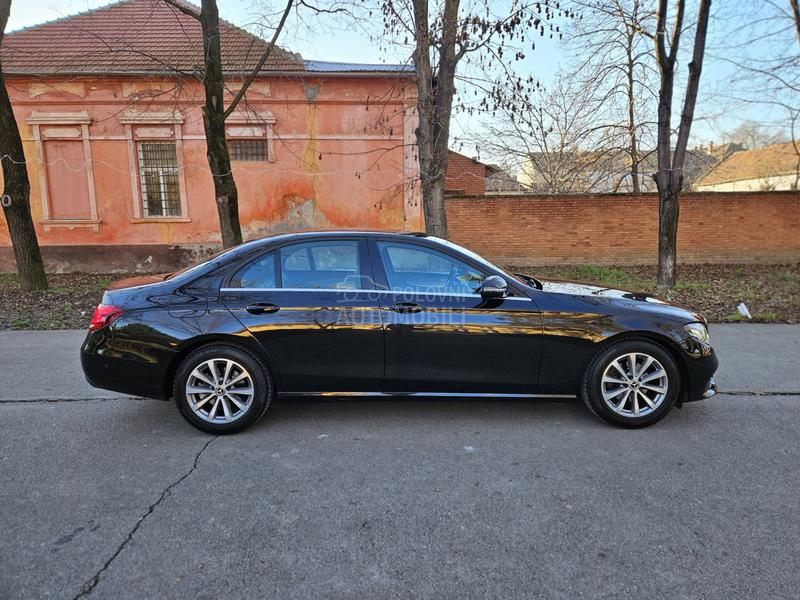 Mercedes Benz E 200 