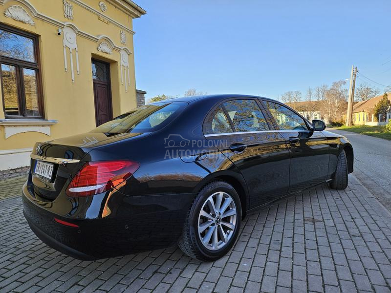 Mercedes Benz E 200 