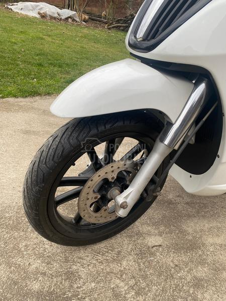 Piaggio Carnaby Cruiser 300