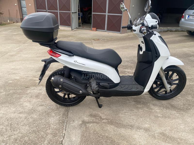 Piaggio Carnaby Cruiser 300