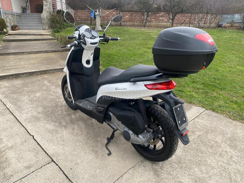 Piaggio Carnaby Cruiser 300
