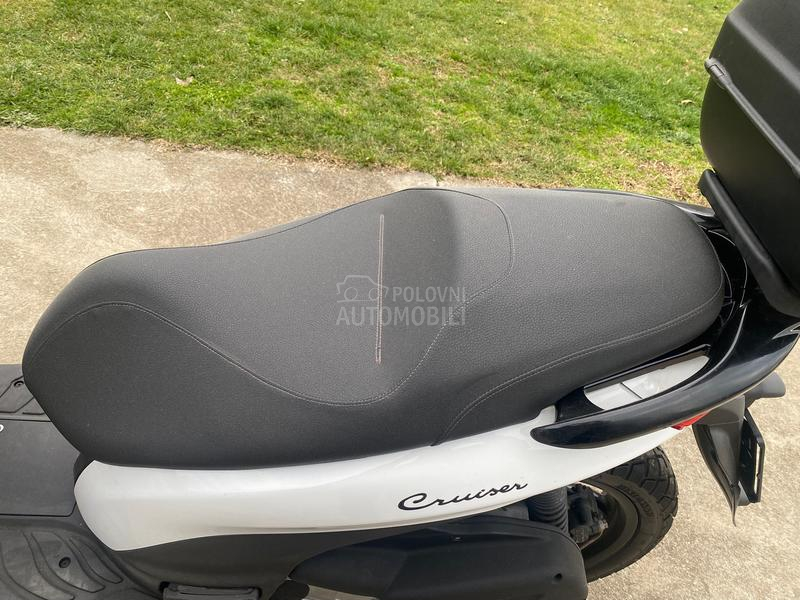 Piaggio Carnaby Cruiser 300