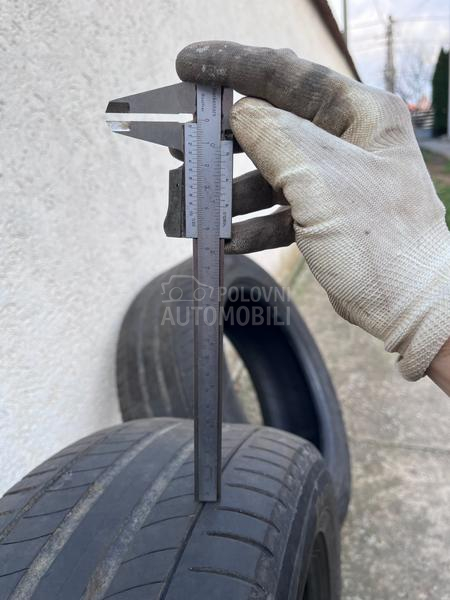 Michelin 215/55 R17 Letnja