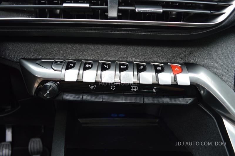 Peugeot 3008 1.2 PureTech Allure