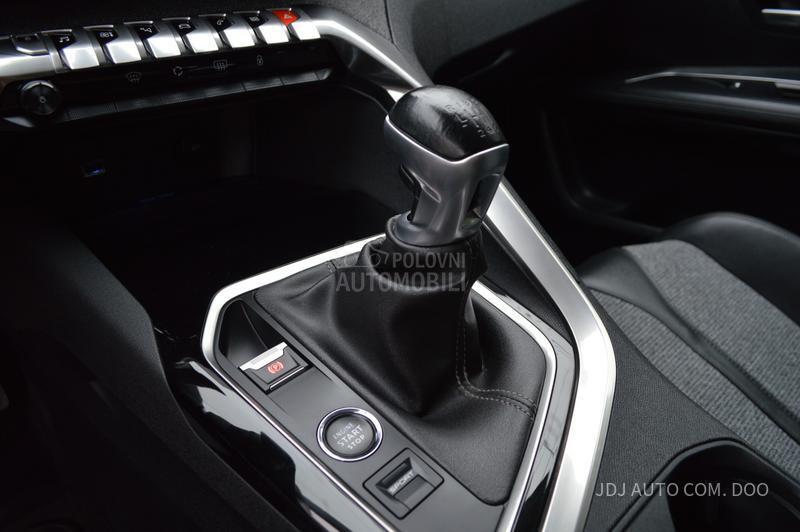 Peugeot 3008 1.2 PureTech Allure