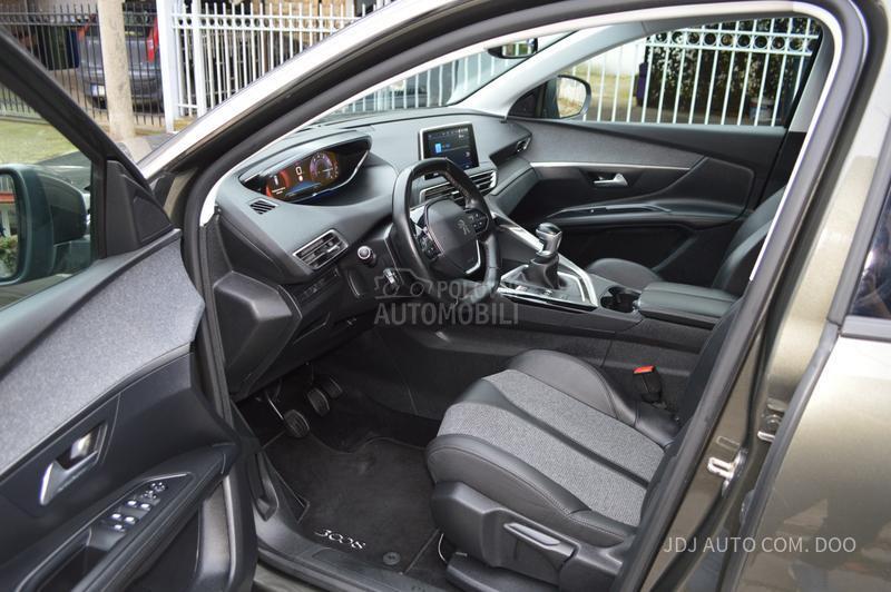Peugeot 3008 1.2 PureTech Allure