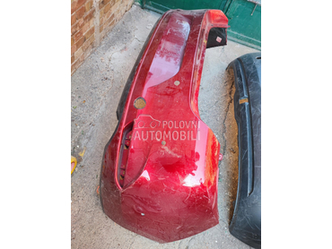 Branik crveni za Mazda 3