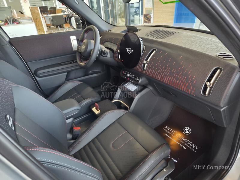 MINI Countryman C