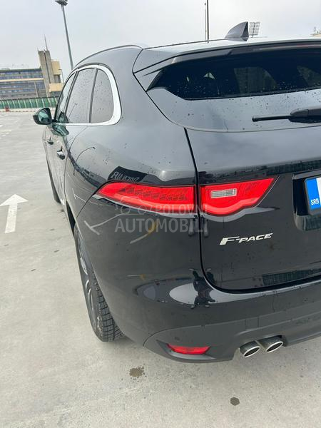 Jaguar F pace 