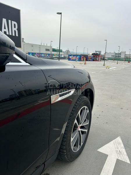 Jaguar F pace 