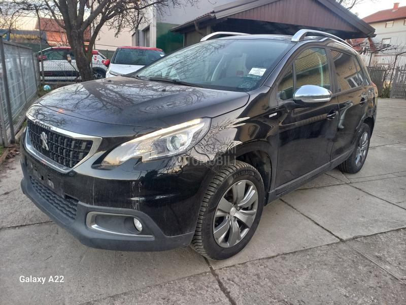 Peugeot 2008 1.2 STYLE