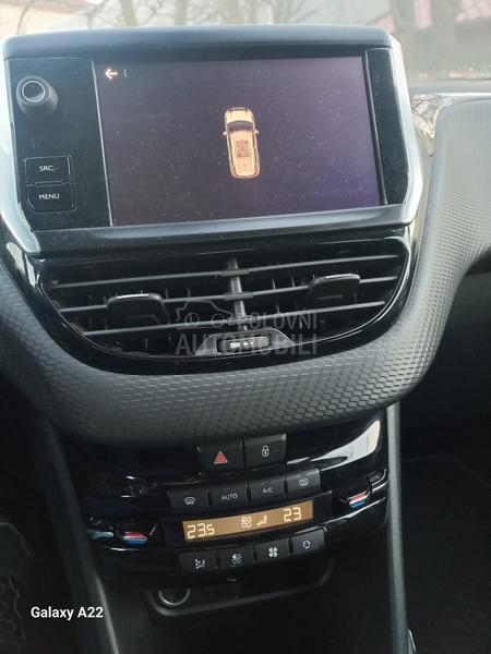 Peugeot 2008 1.2 STYLE