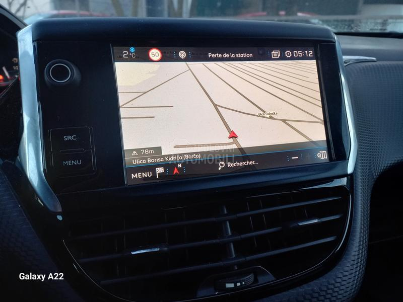 Peugeot 2008 1.2 STYLE