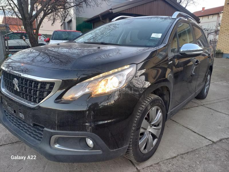 Peugeot 2008 1.2 STYLE