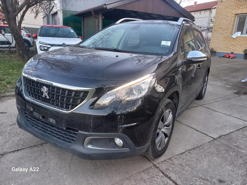 Peugeot 2008 1.2 STYLE